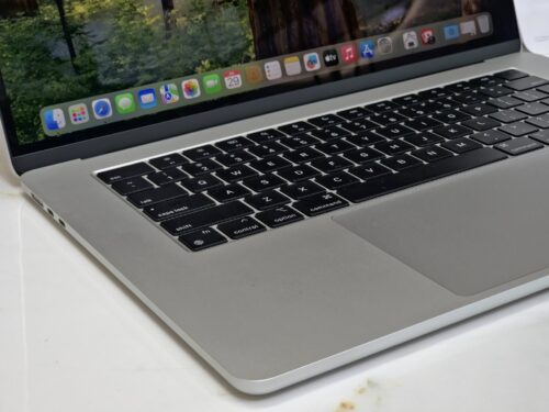 MacBook Air 15 inch