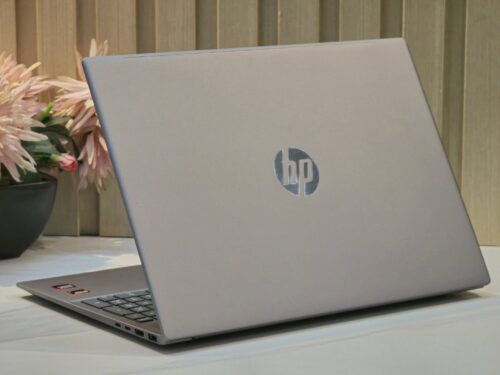 HP Pavilion (16 inch)